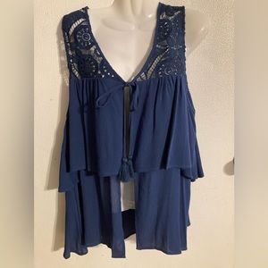 August Silk size M blue tiered open tie front sleeveless vest women’s NEW